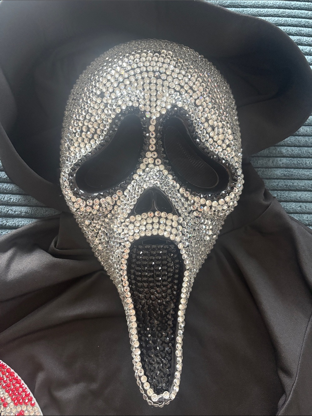 Spirit Black Jeweled Ghost Mask Costume with Bloody Knife Props - Picture 3 of 3